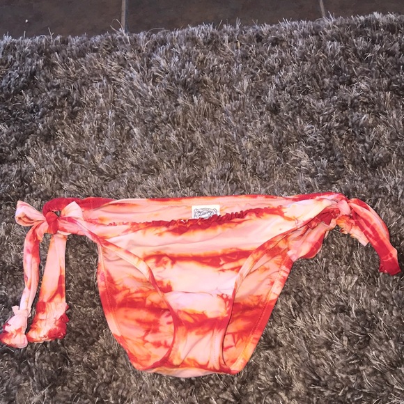 Bathing suit bottoms - Picture 1 of 2
